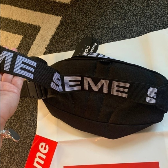Supreme Men’s waist bag SS18 black - Picture 3 of 5